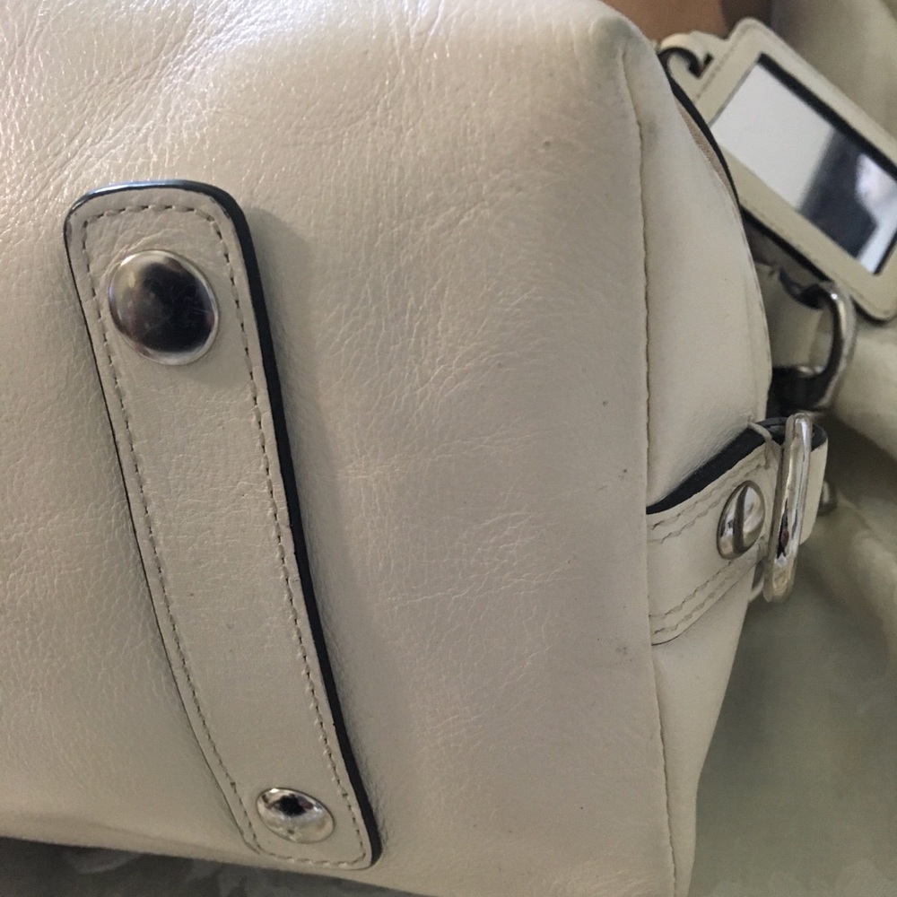 Coach Leather Purse - Excellent condition. - Picture 6 of 16